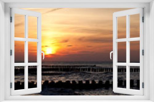 Fototapeta Naklejka Na Ścianę Okno 3D - Sonnenuntergang mit Wolken