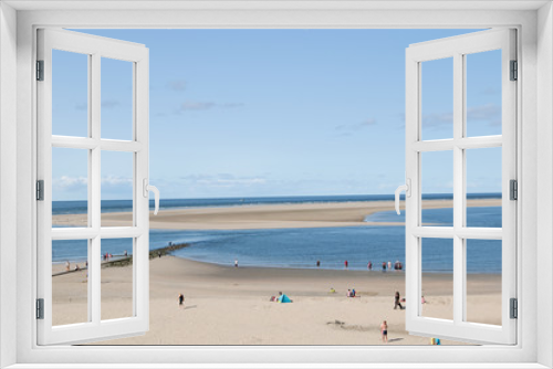 Fototapeta Naklejka Na Ścianę Okno 3D - blick auf den weißen Sand am strand von der Nordseeinsel Borkum fotografiert während einer besichtigungstour auf der norsee insel borkum mit weit winkel objektiv