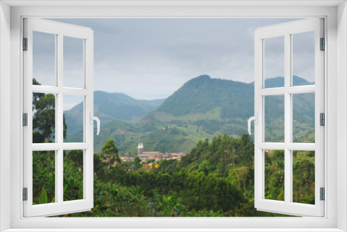 Fototapeta Naklejka Na Ścianę Okno 3D - Overlooking the village of Jardin, Colombia