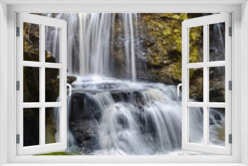 Fototapeta Naklejka Na Ścianę Okno 3D - Tad tong waterfall