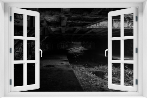Fototapeta Naklejka Na Ścianę Okno 3D - Abandoned Platfrom