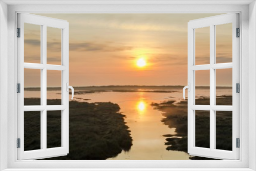 Fototapeta Naklejka Na Ścianę Okno 3D - Sunrise at High Tide On Salt Marsh 