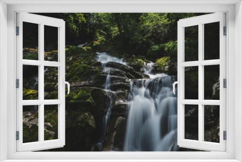 Fototapeta Naklejka Na Ścianę Okno 3D - kleine Wasserfälle 