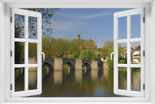 Fototapeta Naklejka Na Ścianę Okno 3D - Pont et Cathédrale Saint Etienne, Limoges, Limousin