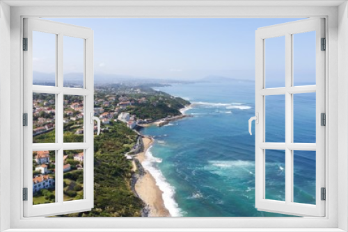 Fototapeta Naklejka Na Ścianę Okno 3D - Scenic atlantic coastline in sunny blue sky in bidart, basque country, france