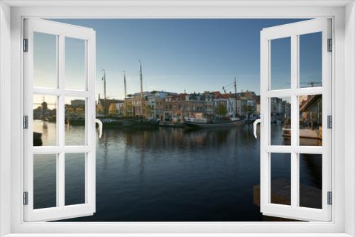 Fototapeta Naklejka Na Ścianę Okno 3D - Leiden Harbour