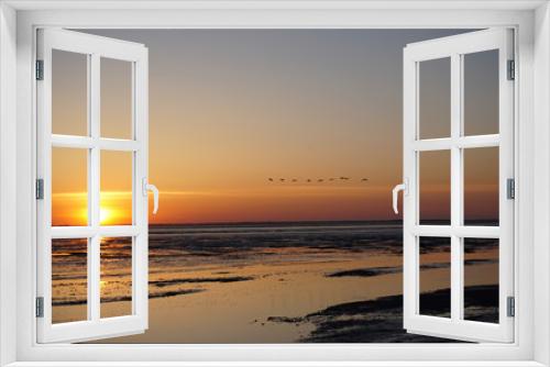 Fototapeta Naklejka Na Ścianę Okno 3D - Vogelschwarm vor Sonnenuntergang