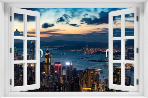 Fototapeta Naklejka Na Ścianę Okno 3D - Night cityscape of Hong Kong from the Victoria peak.