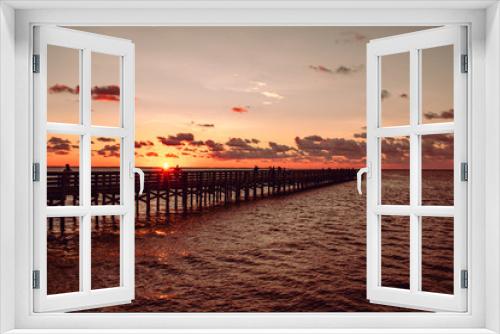 Fototapeta Naklejka Na Ścianę Okno 3D - Sunset at the Pier