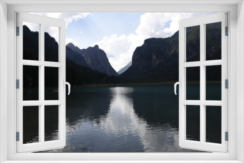 Fototapeta Naklejka Na Ścianę Okno 3D - La valle del lago di Dobbiaco