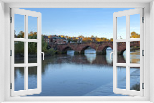 Fototapeta Naklejka Na Ścianę Okno 3D - The Old Dee Bridge spanning the River Dee in Chester, Cheshire