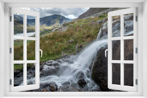 Fototapeta Naklejka Na Ścianę Okno 3D - Stunning landscape image of countryside around Llyn Ogwen in Snowdonia during ear;y Autumn