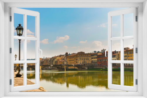 Fototapeta Naklejka Na Ścianę Okno 3D - Panoramic photo of the Ponte Vecchio in Florence, a famous bridge in Florence, Italy.