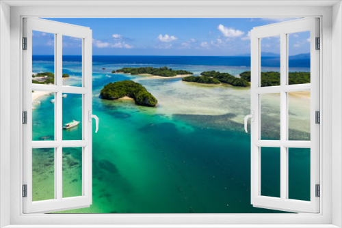 Fototapeta Naklejka Na Ścianę Okno 3D - Kabira Bay in ishigaki island of Japan