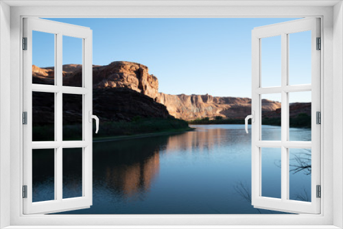 Fototapeta Naklejka Na Ścianę Okno 3D - Colorado River reflections in Utah USA
