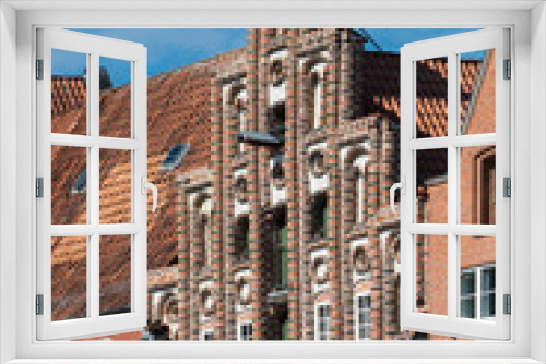 Fototapeta Naklejka Na Ścianę Okno 3D - Historisches Giebelhaus in Lüneburg