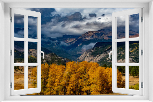 Fototapeta Naklejka Na Ścianę Okno 3D - Fall Storm Approaching in the Colorado Mountains