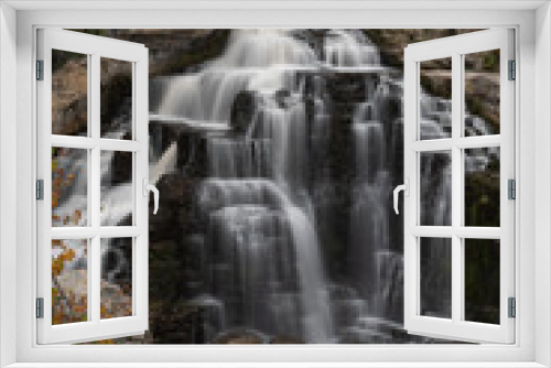 Fototapeta Naklejka Na Ścianę Okno 3D - Inglis Falls