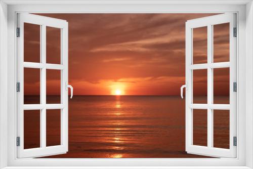 Fototapeta Naklejka Na Ścianę Okno 3D - The beautiful sunset at the beach