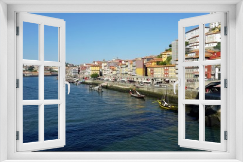 Fototapeta Naklejka Na Ścianę Okno 3D - colorful houses on the douro river in porto