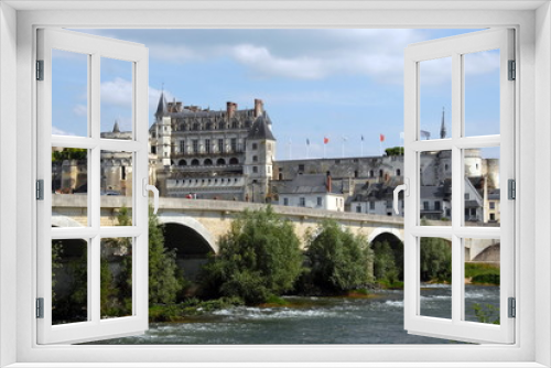 Château Royal d'Amboise surplombe la Loire, 