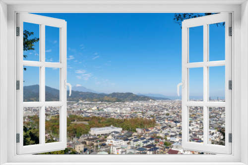 青空背景の秋の富士山　静岡市葵区、清水区