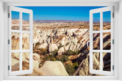 Fototapeta Naklejka Na Ścianę Okno 3D - The unearthly landscape of Cappadocia.