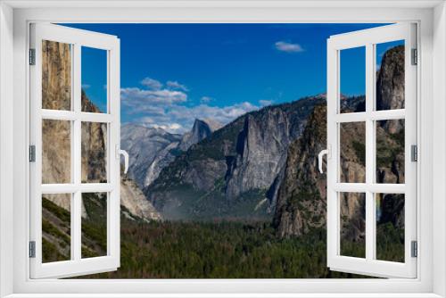 Fototapeta Naklejka Na Ścianę Okno 3D - Yosemite rainbow waterfall