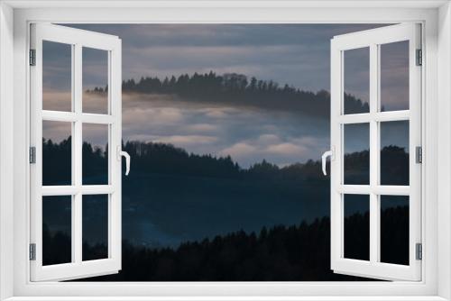 Fototapeta Naklejka Na Ścianę Okno 3D - Coucher de Soleil sur la Forêt Noire