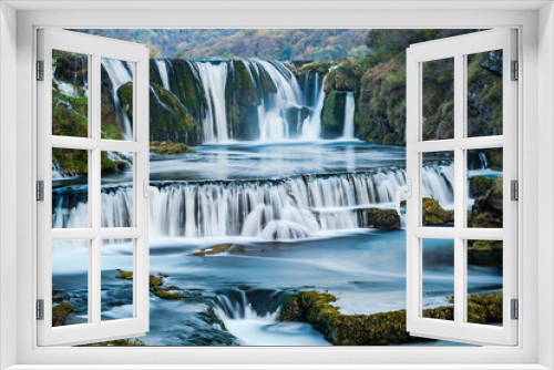 Fototapeta Naklejka Na Ścianę Okno 3D - Strbacki buk waterfall in Bosnia Una National Park