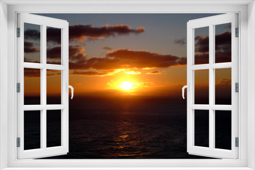 Fototapeta Naklejka Na Ścianę Okno 3D - Impressive Sunset over Sea