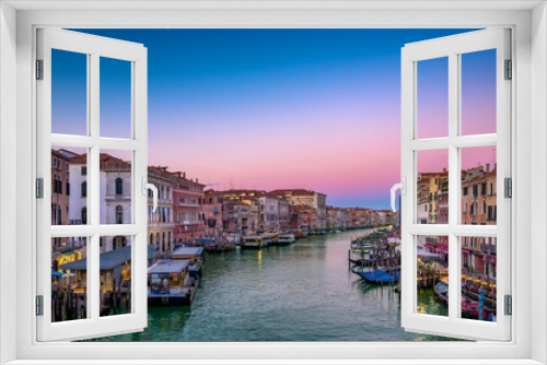 Fototapeta Naklejka Na Ścianę Okno 3D - Venice Italy - View from the Rialto Bridge