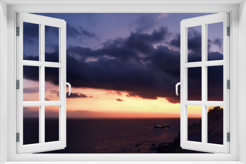 Fototapeta Naklejka Na Ścianę Okno 3D - Beautiful cloudy sky over sea at sunset
