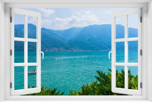 Fototapeta Naklejka Na Ścianę Okno 3D - Beautiful view of Lake Como in Italy.