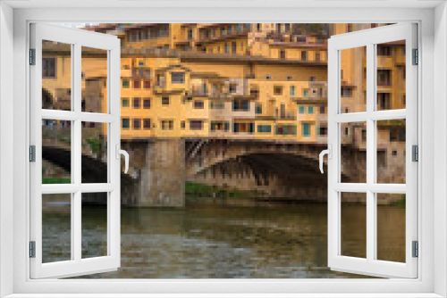 Fototapeta Naklejka Na Ścianę Okno 3D - FLORENCE, ITALY - OCTOBER 28, 2018: Beautiful view of the Ponte Vecchio bridge across the Arno River