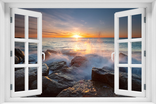Fototapeta Naklejka Na Ścianę Okno 3D - Sunrise breakwater