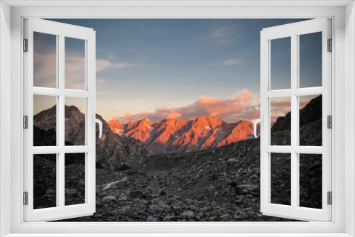 Fototapeta Naklejka Na Ścianę Okno 3D - Bezengi mountains
