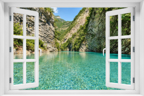 Fototapeta Naklejka Na Ścianę Okno 3D - Koman Lake in Albania