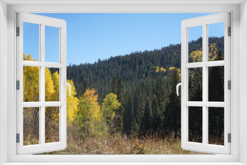 Fototapeta Naklejka Na Ścianę Okno 3D - autumn in the mountains