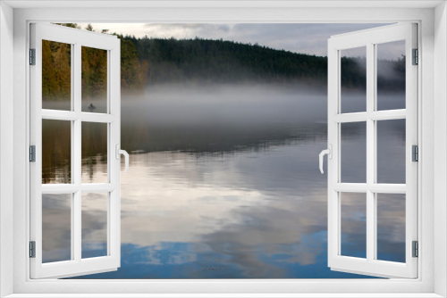 Fototapeta Naklejka Na Ścianę Okno 3D - lake in the fog