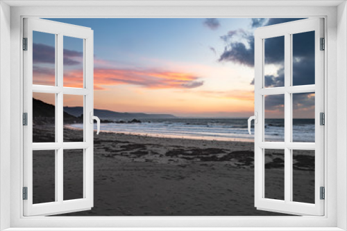 Fototapeta Naklejka Na Ścianę Okno 3D - Looe Beach sunrise