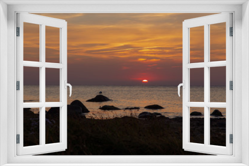 Fototapeta Naklejka Na Ścianę Okno 3D - Felsen im Meer im Sonnenuntergang