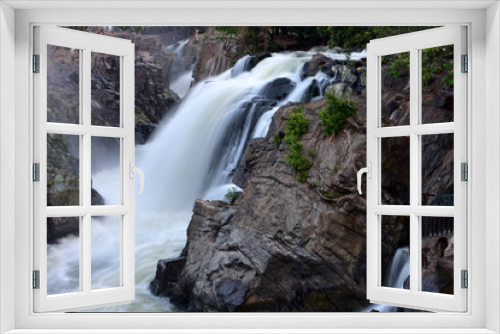 Fototapeta Naklejka Na Ścianę Okno 3D - Hogenakkal Falls from the Tamil Nadu
