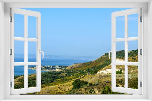 Fototapeta Naklejka Na Ścianę Okno 3D - Green Thracian cliffs near blue clear water of Black Sea, rocky path seaview