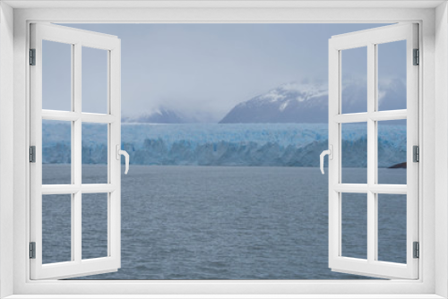 Fototapeta Naklejka Na Ścianę Okno 3D - Scenic views of Glaciar Perito Moreno, El Calafate, Argentina