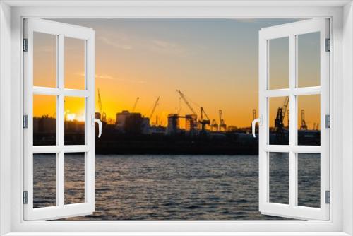 Fototapeta Naklejka Na Ścianę Okno 3D - Sonnenuntergang Hamburger Hafen Hafenskyline