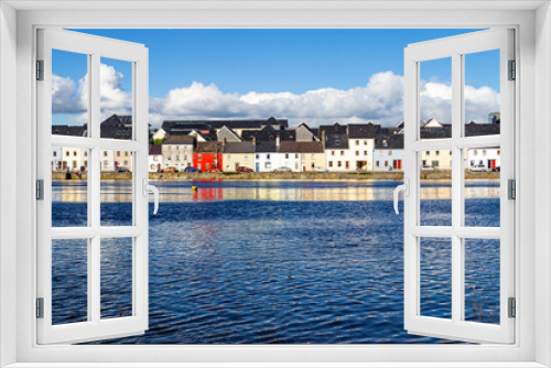 Fototapeta Naklejka Na Ścianę Okno 3D - Houses in Galway city