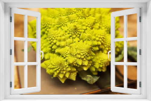 Fototapeta Naklejka Na Ścianę Okno 3D - Romanesco, Strange Vegetable, Fresh Broccoli