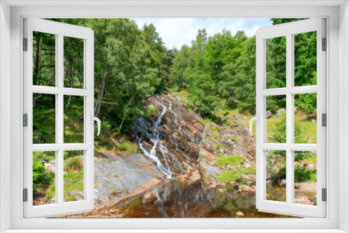 Fototapeta Naklejka Na Ścianę Okno 3D - waterfall at kinloch rannoch in scotland
