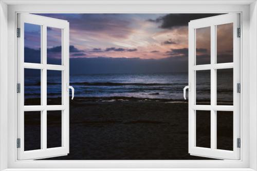 Fototapeta Naklejka Na Ścianę Okno 3D - Hidden Sunset
